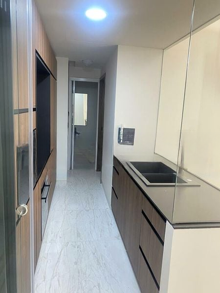 COASTLINE RESIDENCES 4