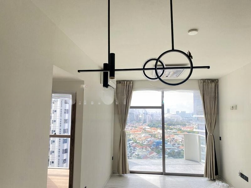 COASTLINE RESIDENCES 12