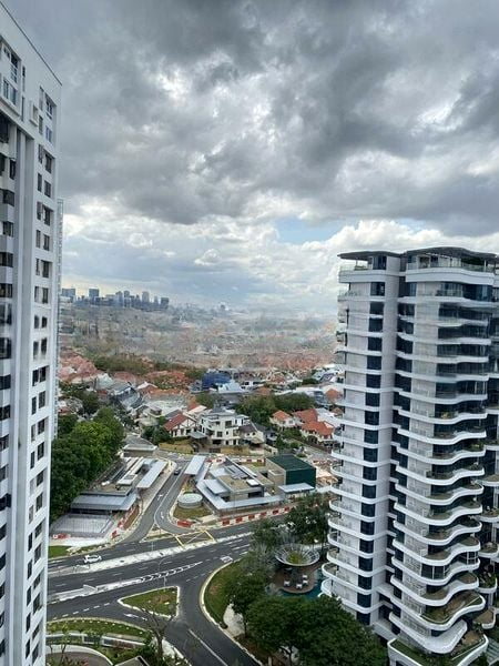 COASTLINE RESIDENCES 13