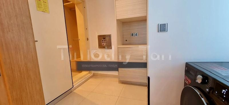 MARINA BAY SUITES 11