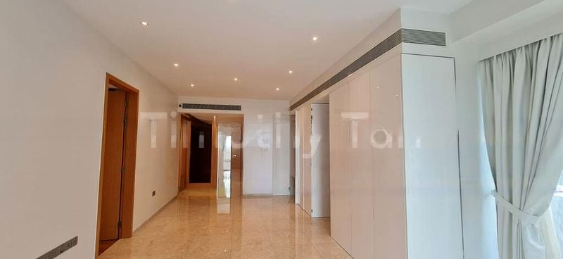 MARINA BAY SUITES 12