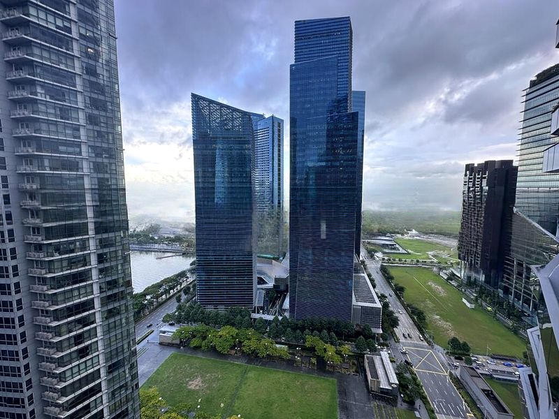 MARINA BAY SUITES 4