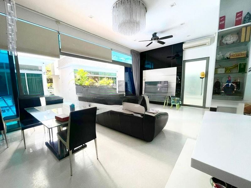 ASTON RESIDENCE 12