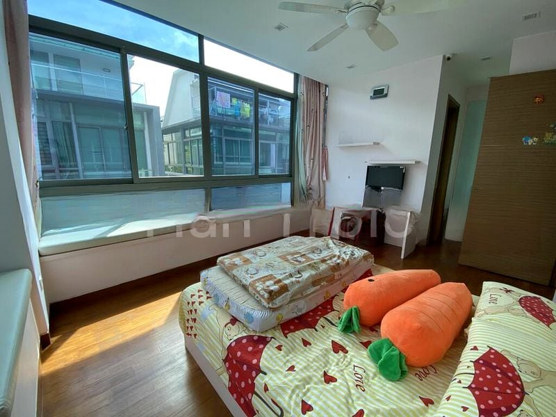 ASTON RESIDENCE 8