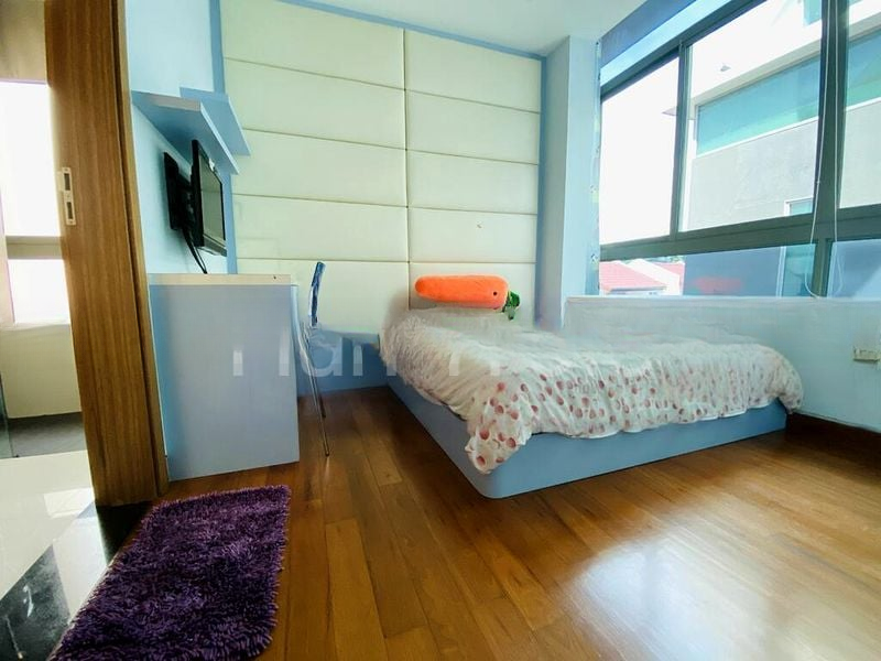 ASTON RESIDENCE 11