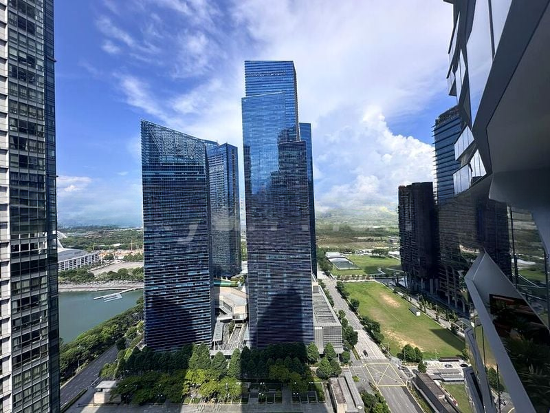 MARINA BAY SUITES 6