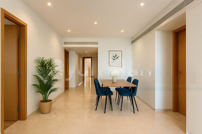 MARINA BAY SUITES 11