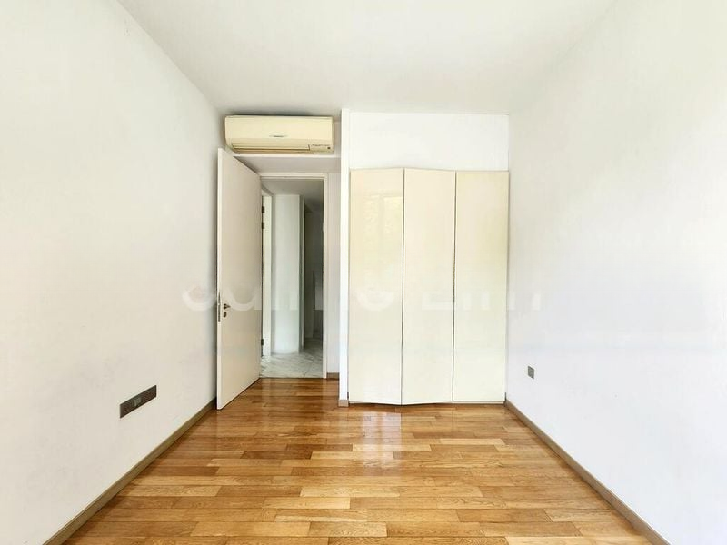 MARINA COLLECTION 11