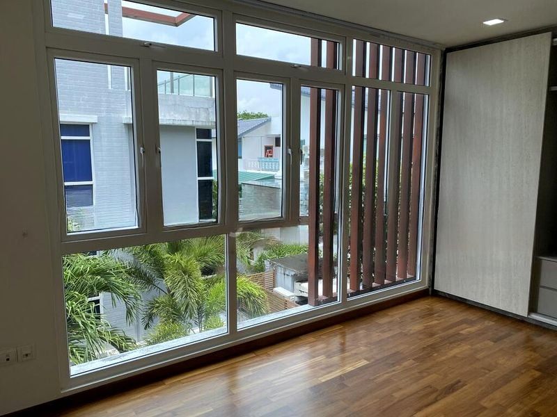 PALM GROVE REGENCY 7