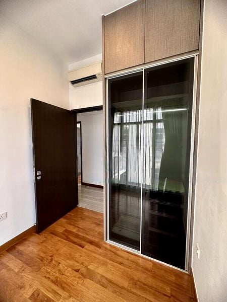 THE SEAWIND 9