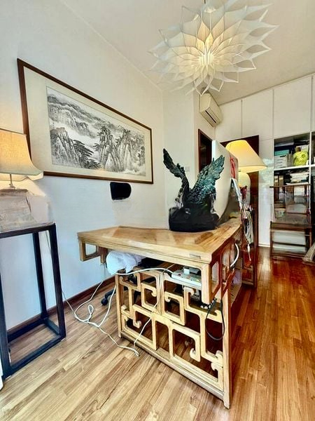 SIXTH AVENUE VILLE 10