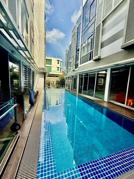 WATER TERRACE 1