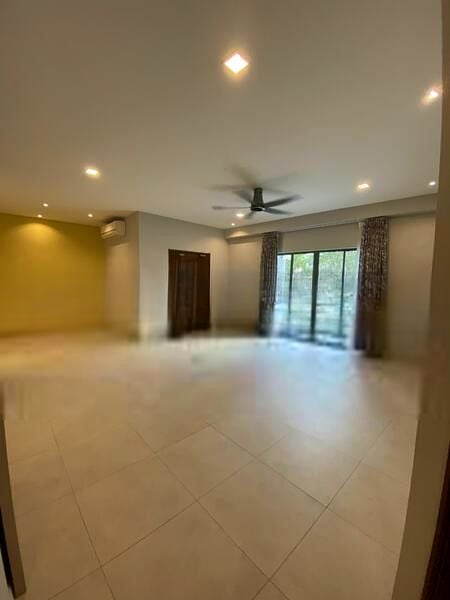 GOLD COAST CONDOMINIUM 3