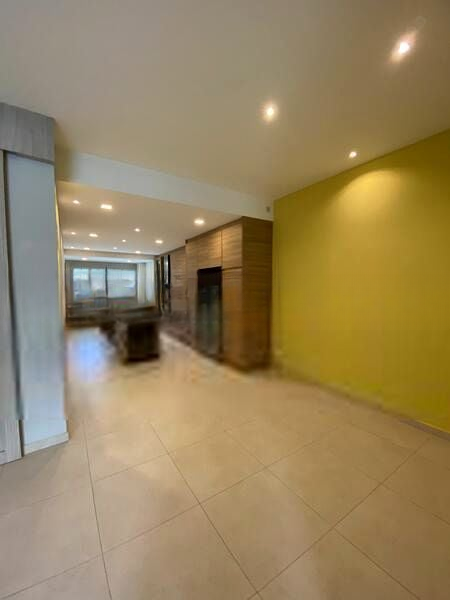 GOLD COAST CONDOMINIUM 5