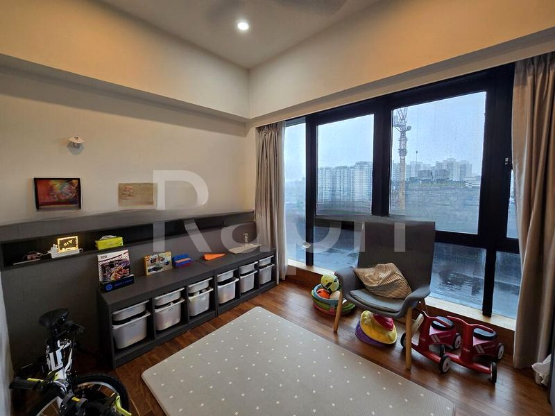 HARBOUR VIEW TOWERS 4