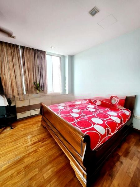 THE SHORELINE RESIDENCES II 8
