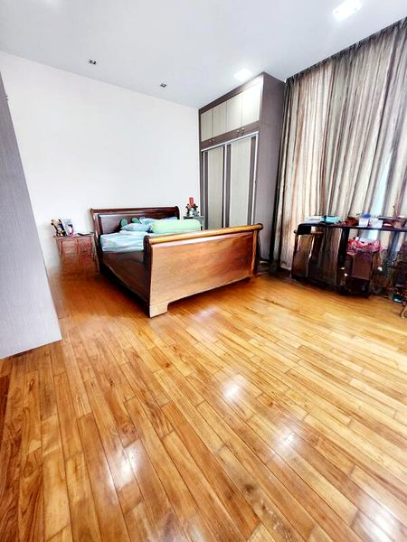 THE SHORELINE RESIDENCES II 6
