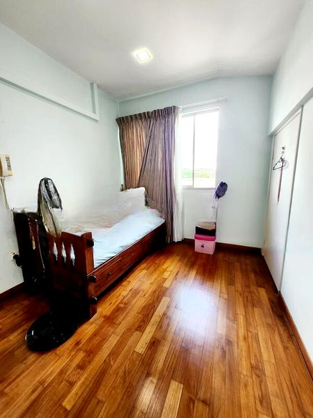 THE SHORELINE RESIDENCES II 3