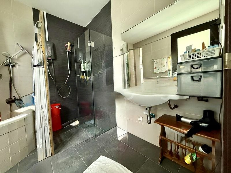 THE SHORELINE RESIDENCES II 5