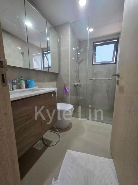 TREASURE AT TAMPINES 8