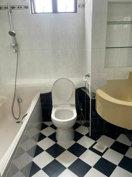 KENSINGTON PARK CONDOMINIUM 6
