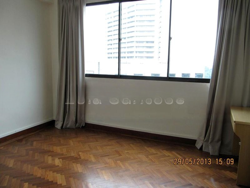KIM SIA COURT 4