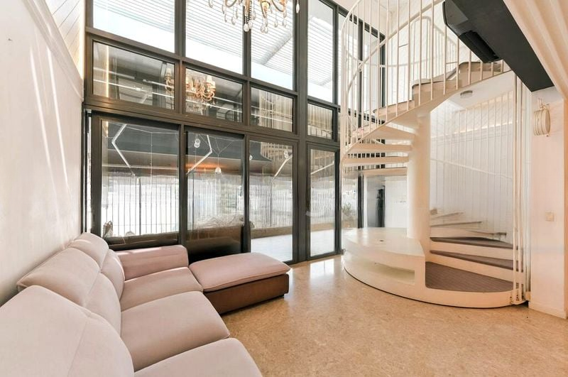 THE LAKEFRONT RESIDENCES 3