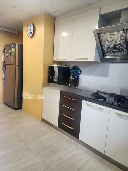 CENTRAL GREEN CONDOMINIUM 8