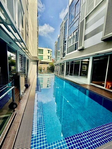 WATER TERRACE 15