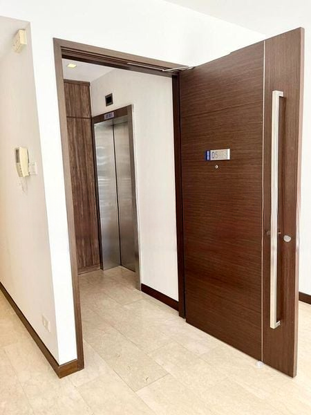 WATERMARK ROBERTSON QUAY 8