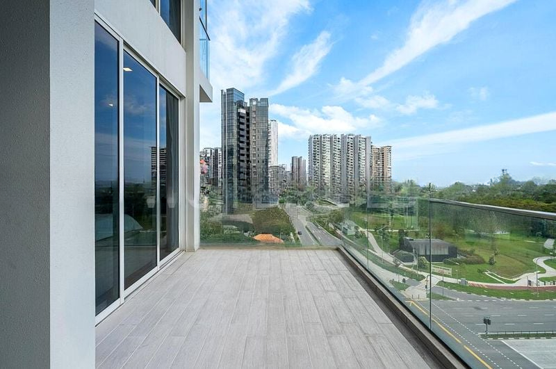 THE LINE @ TANJONG RHU 14