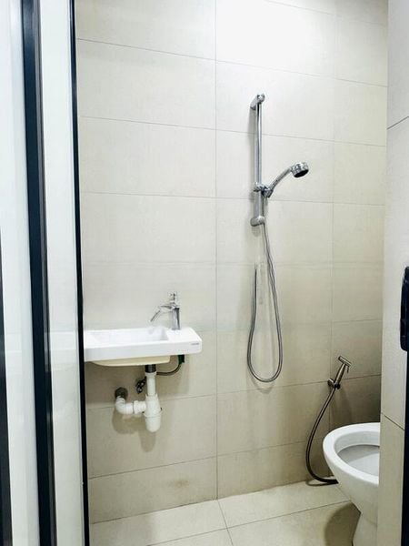 FOURTH AVENUE RESIDENCES 6