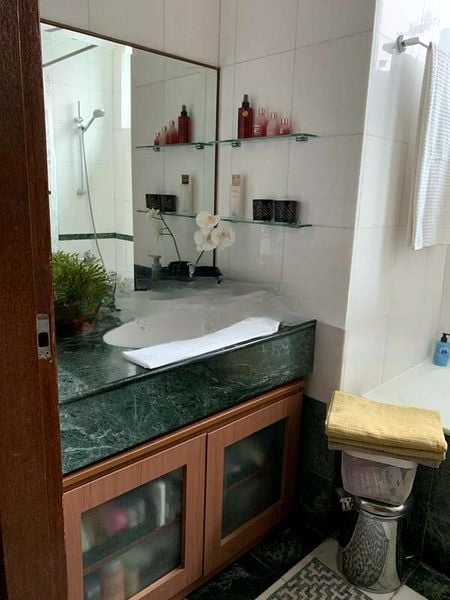 LEONIE GARDENS 14