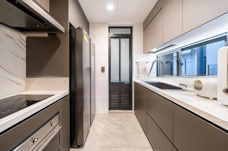 THE CLEMENT CANOPY 2