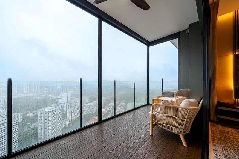 THE CLEMENT CANOPY 12