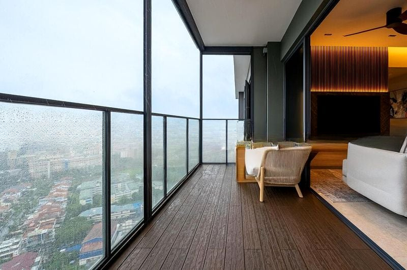 THE CLEMENT CANOPY 11