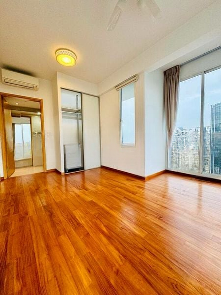 THE LINE @ TANJONG RHU 10