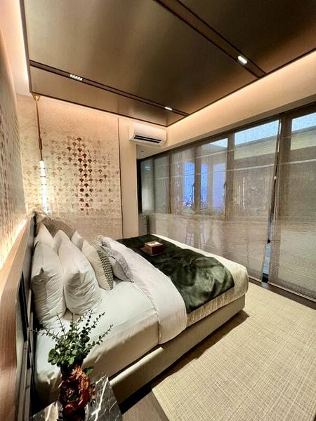 ROYALE MANSIONS 8