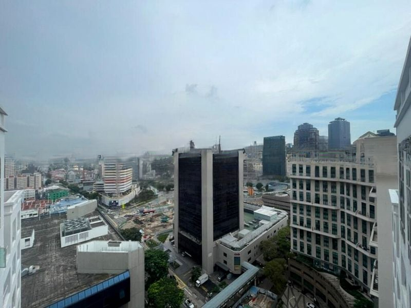 BURLINGTON SQUARE 10