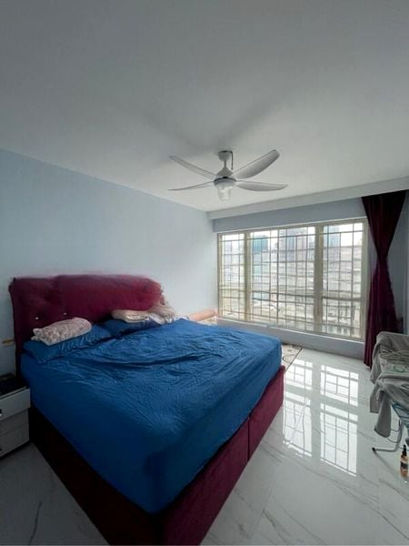 BURLINGTON SQUARE 11