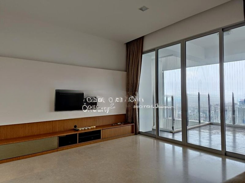 CLOVER BY THE PARK 2