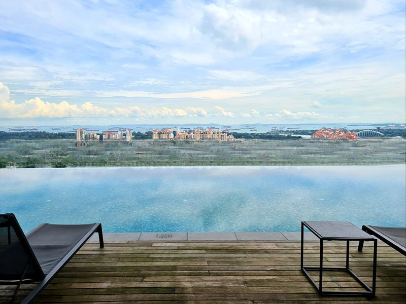 KALLANG RIVERSIDE 10