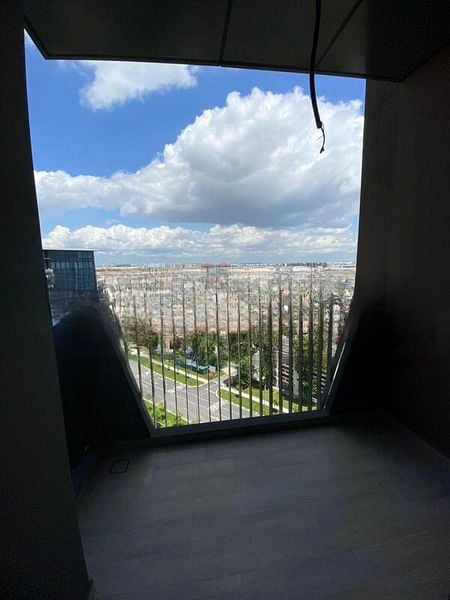 THE GARDEN RESIDENCES 12