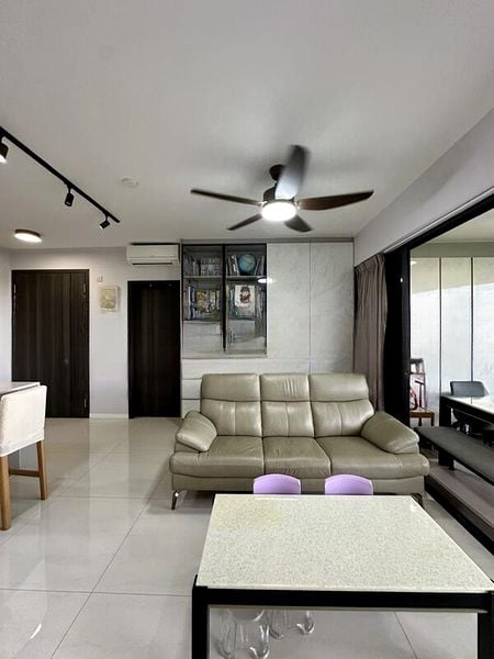 RIVERFRONT RESIDENCES 14