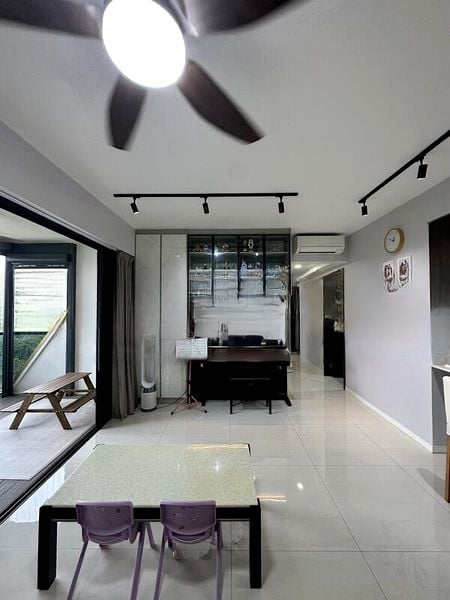 RIVERFRONT RESIDENCES 13