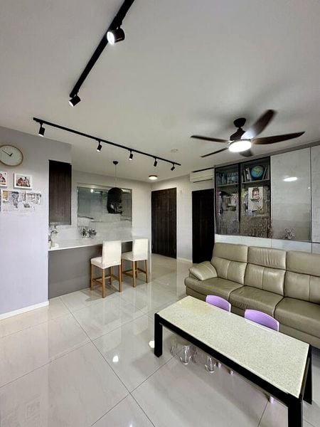 RIVERFRONT RESIDENCES 15