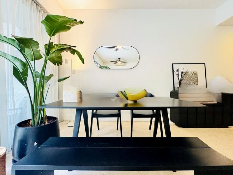 THE SEAFRONT ON MEYER 4