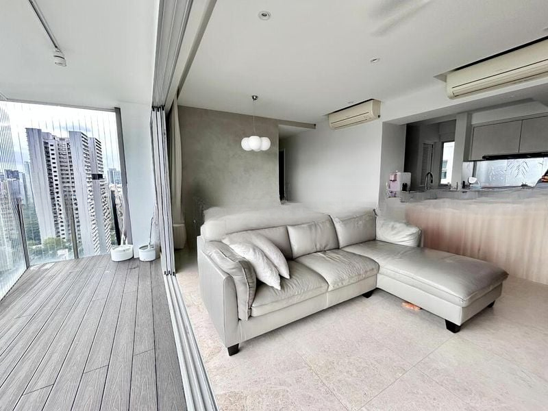 EIGHT RIVERSUITES 13