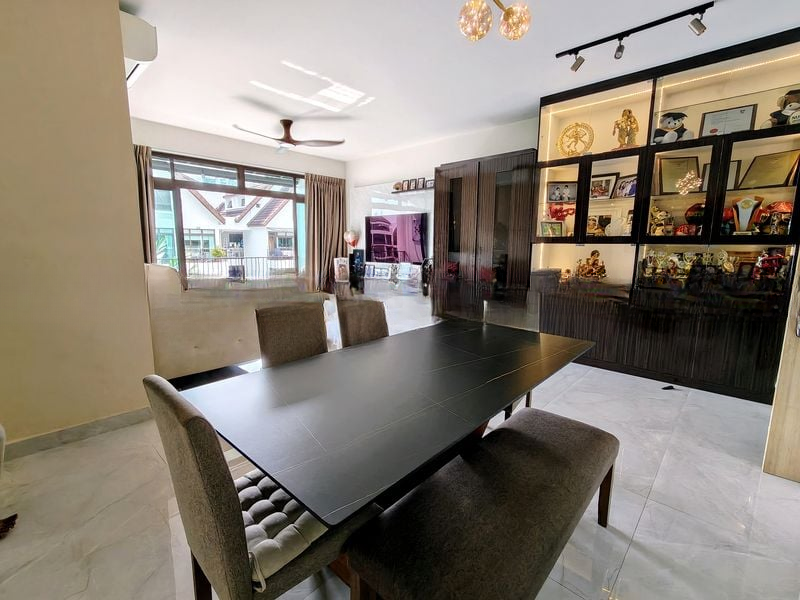 VARSITY PARK CONDOMINIUM 5