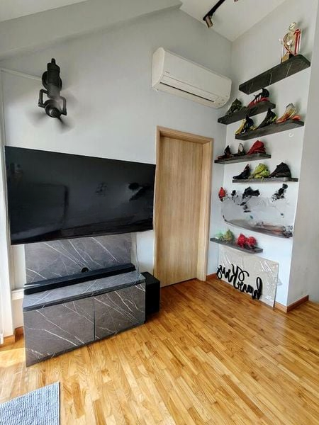 VARSITY PARK CONDOMINIUM 9